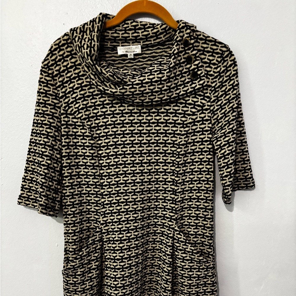 Signature by Robbie Bee Black and Cream Dress